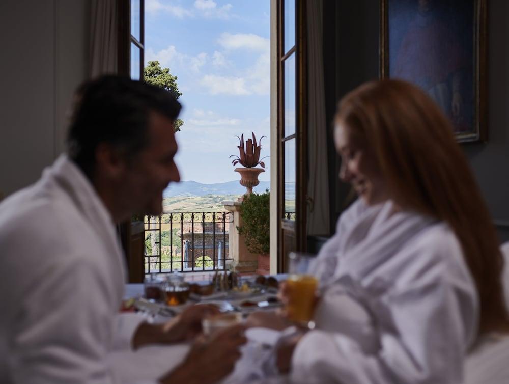 Fonteverde Lifestyle & Thermal Retreat - The Leading Hotels Of The World San Casciano dei Bagni Exterior foto Breakfast at the Hotel